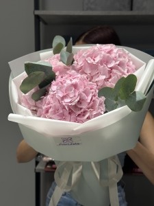 Букет гортензий Комплимент: цветы говорят на языке любви buket-gortenziy-kompliment:-tsvety-govoryat-na-yazyke-lyubvi